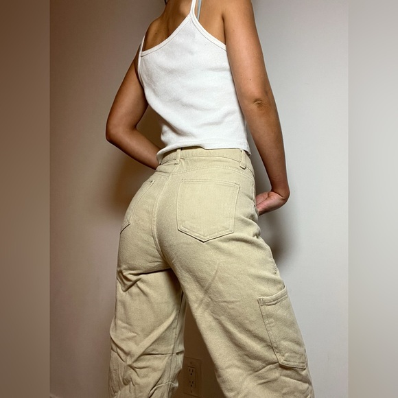 Lioness Cargo Pants 🤎 - Picture 3 of 6